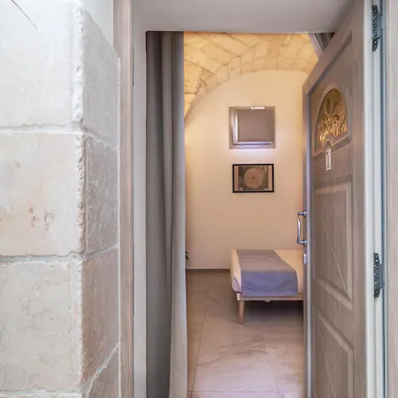 Palazzo San Lazzaro - Selection Jacuzzi & Penzion Lecce