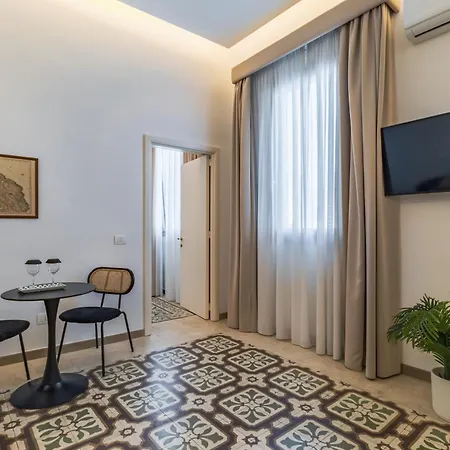 Palazzo San Lazzaro - Selection Jacuzzi & Guest house *